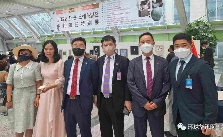 中韩建交30周年纪念日，“中韩陶艺特别展”、“民族功勋大奖颁奖典礼”等活动分别在韩国国会议事堂，尹奉吉义士纪念馆隆重举行
